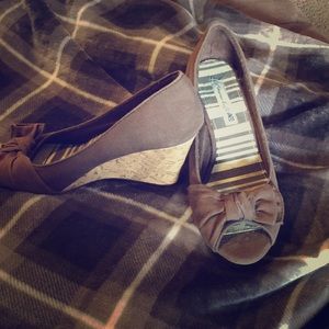 Size 6 1/2 brown cork wedges